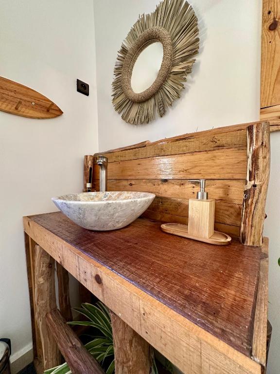 Clean bathroom inside the MatnWave premium hostel